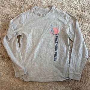 🍍Vineyard Vines long sleeve t shirt🍍Sz XS🍍Pit to pit 18”🍍length 26”🍍